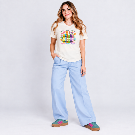 Growing with Love con pantalón y tenis, foto de conjunto